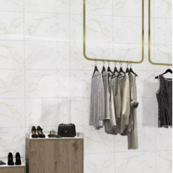 Lourdes Carrara brillante 31x53cm